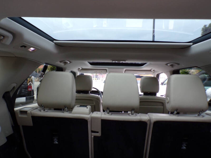 2020 Land Rover Discovery SE