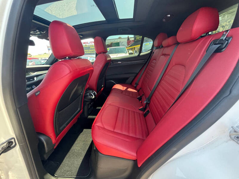 2022 Alfa Romeo Stelvio Sprint