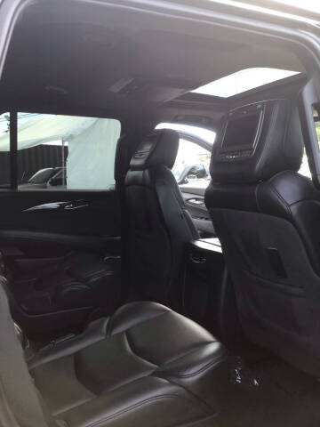 2018 Cadillac Escalade Platinum