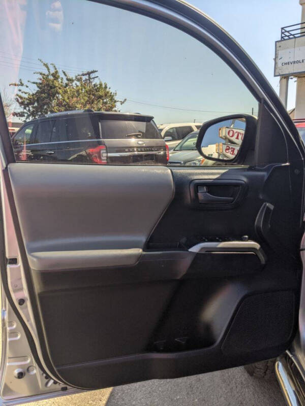 2019 Toyota Tacoma SR5 V6