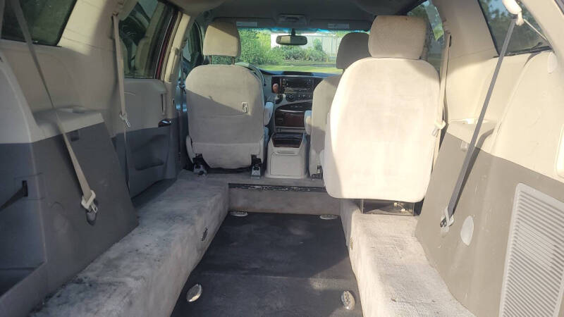 2011 Toyota Sienna LE 8-Passenger