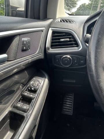 2017 Ford Edge Titanium