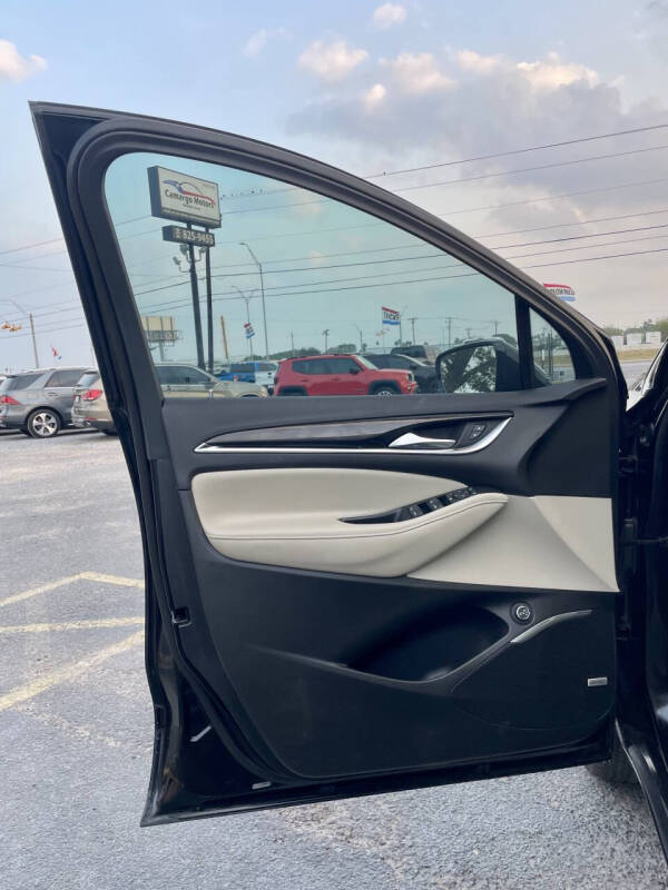 2020 Buick Enclave Essence