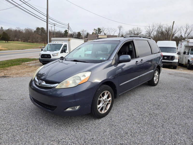 2006 Toyota Sienna XLE Limited's photo