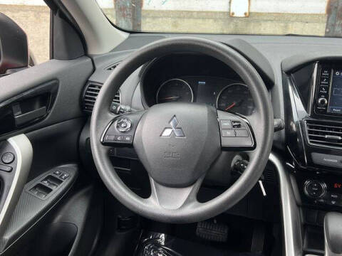 2023 Mitsubishi Eclipse Cross ES