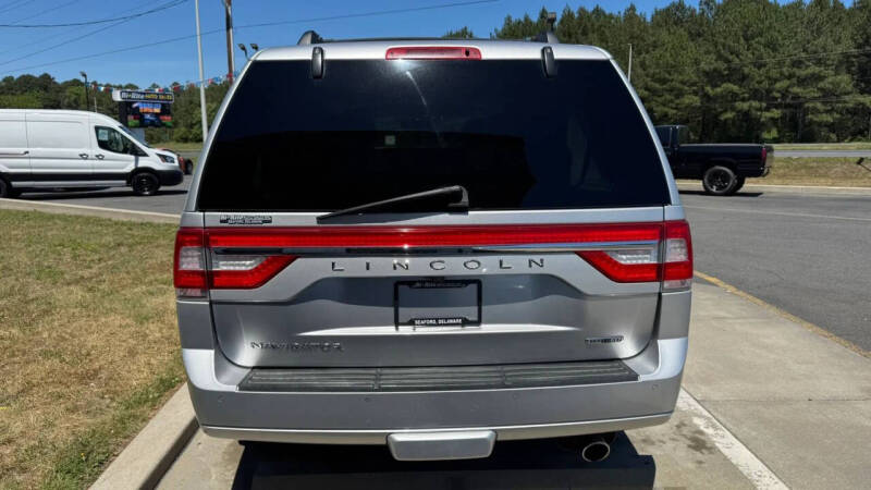 2016 Lincoln Navigator Select