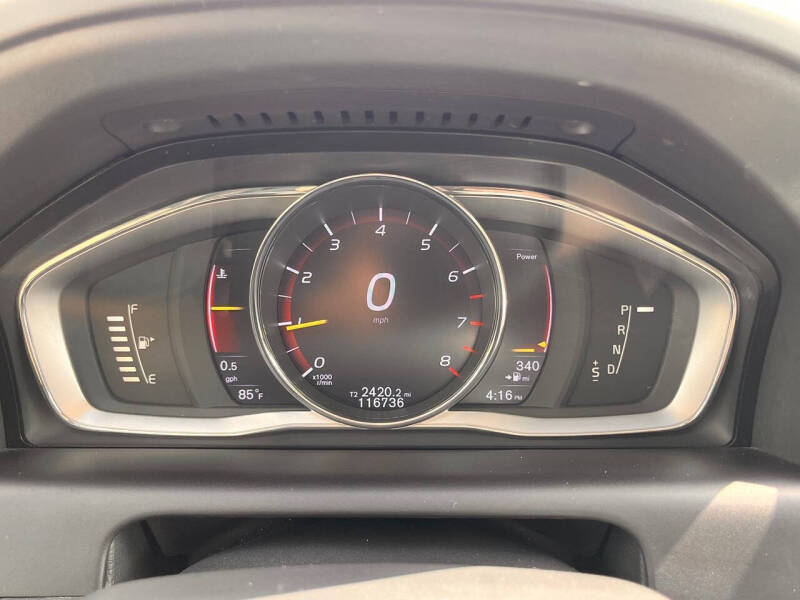 2016 Volvo XC60 T5 Drive-E Premier