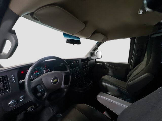 2024 Chevrolet Express 2500