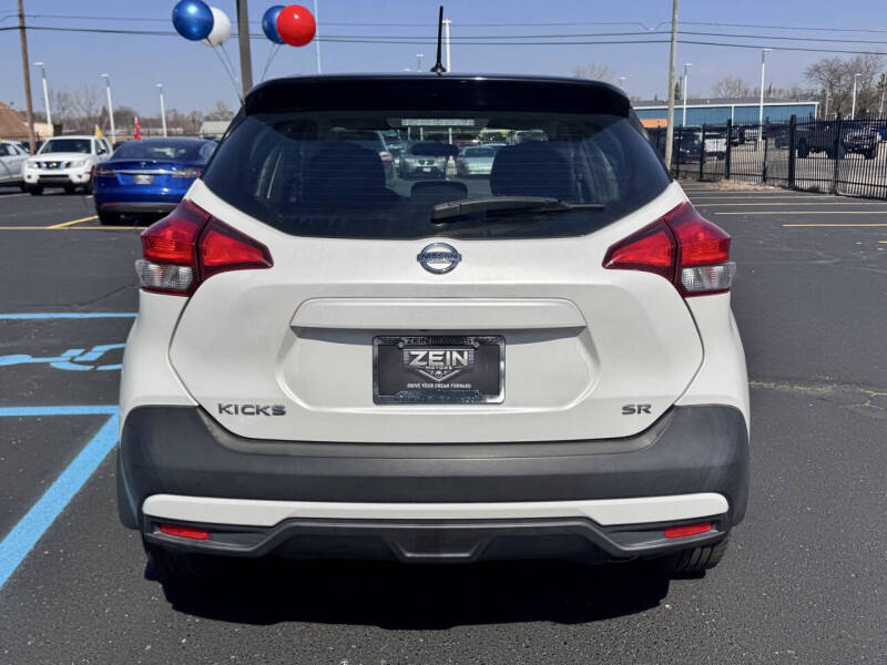 2018 Nissan Kicks SR