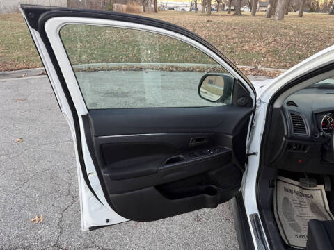 2015 Mitsubishi Outlander Sport 2.4 ES