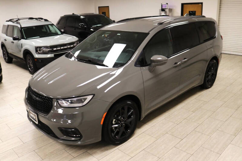 2022 Chrysler Pacifica Touring L