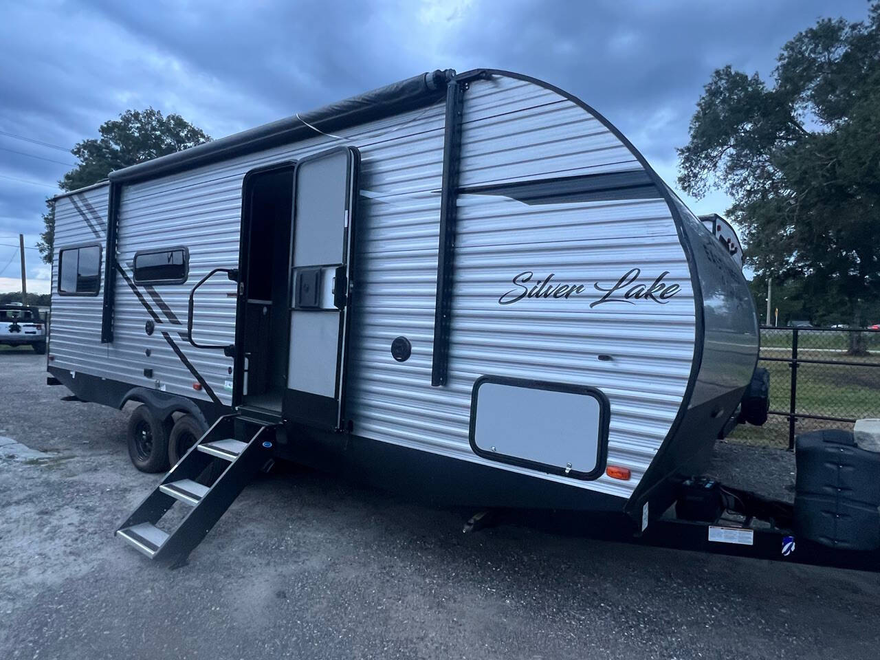 East to West Silver Lake For Sale In Valrico, FL