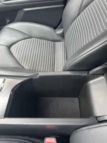 2019 Toyota Camry Hybrid