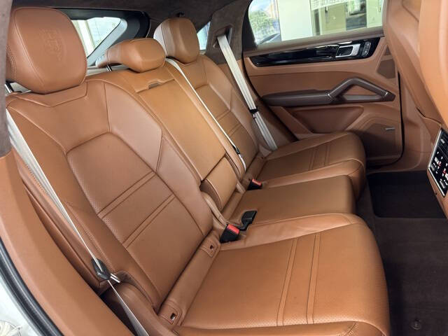 2023 Porsche Cayenne GTS Coupe