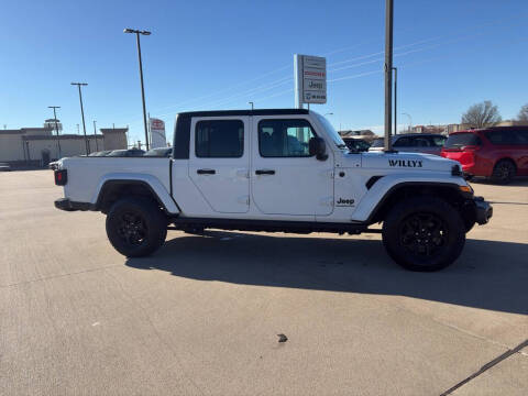2022 Jeep Gladiator Sport