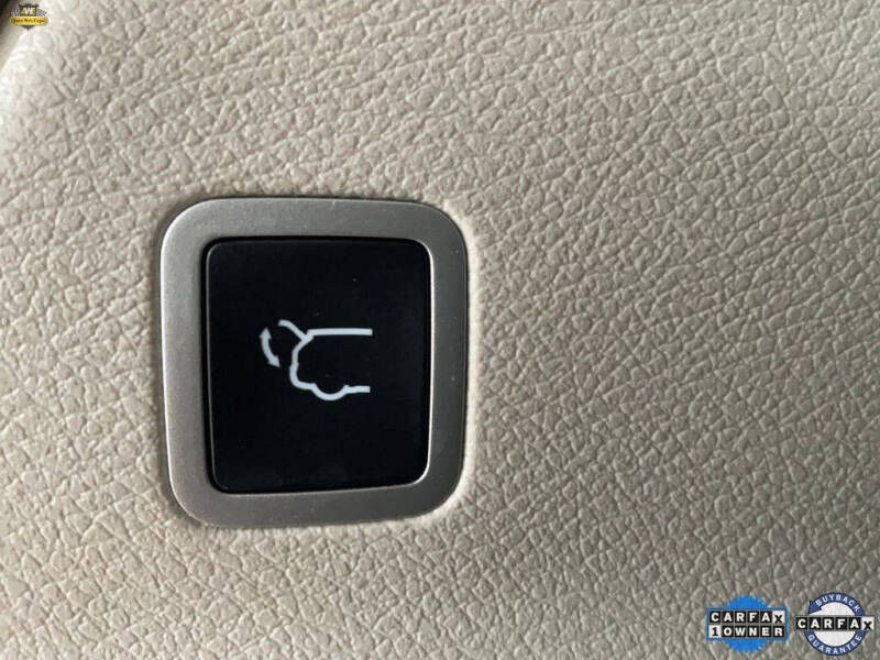 2024 Chrysler Pacifica Plug-In Hybrid Select