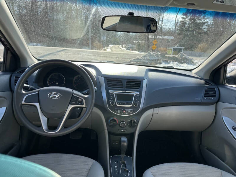 2017 Hyundai Accent SE