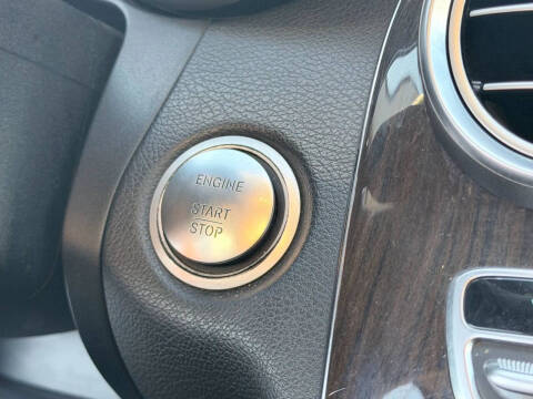 2015 Mercedes-Benz C-Class C 300