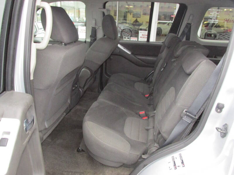 2010 Nissan Pathfinder SE