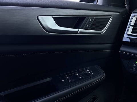 2025 Volkswagen Atlas Cross Sport SE 4Motion