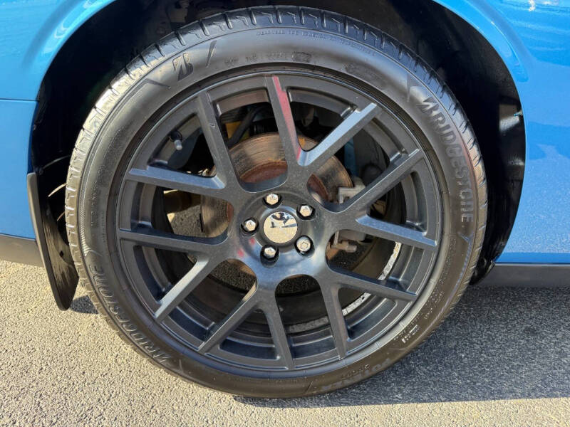 2015 Dodge Challenger R/T Plus Shaker