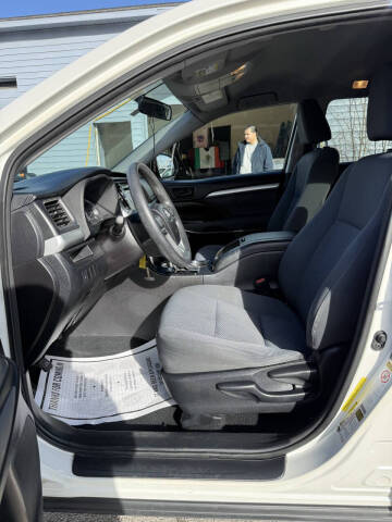 2015 Toyota Highlander LE