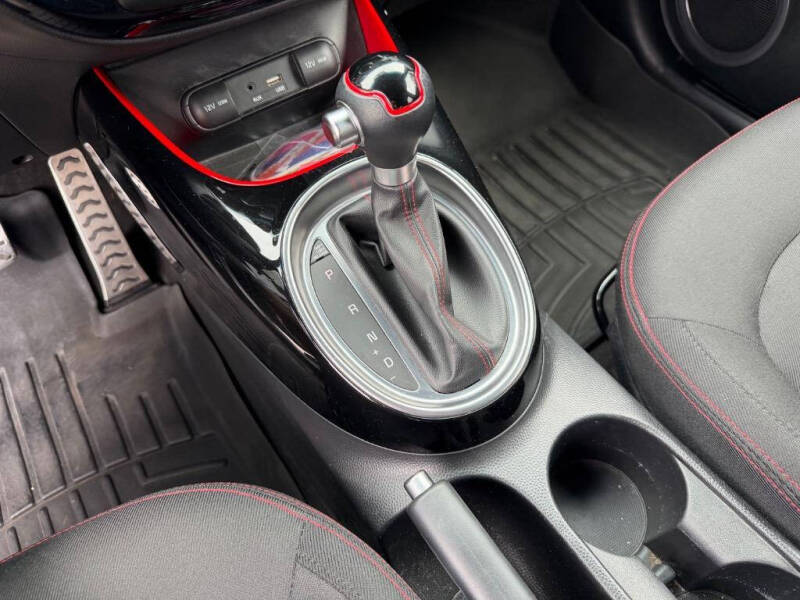 2015 Kia Soul +