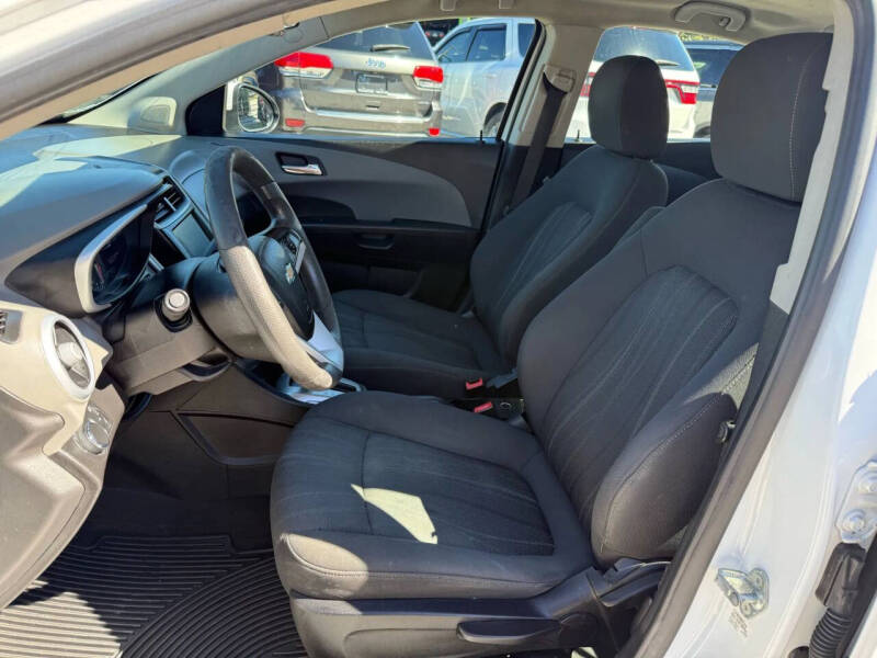 2017 Chevrolet Sonic LT Auto