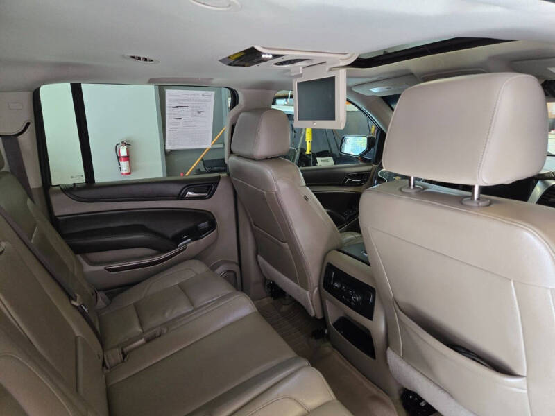 2017 Chevrolet Suburban LT