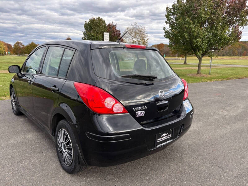 2011 Nissan Versa 1.8 S