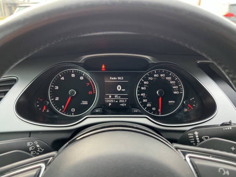 2016 Audi A4 2.0T quattro Premium Plus