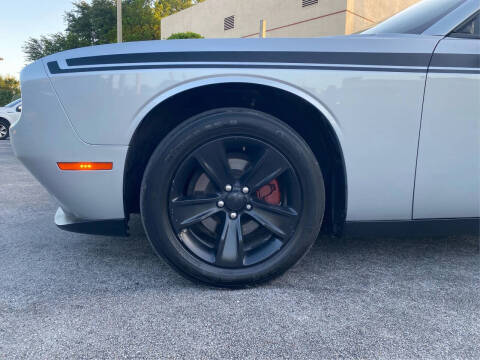 2020 Dodge Challenger SXT