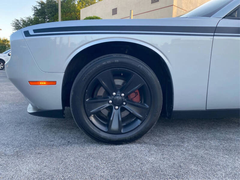 2020 Dodge Challenger SXT