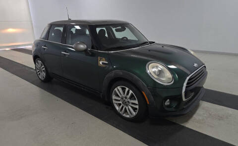 2017 MINI Hardtop 4 Door Cooper
