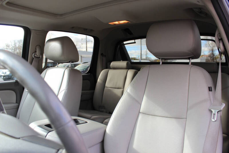 2012 Chevrolet Avalanche LTZ