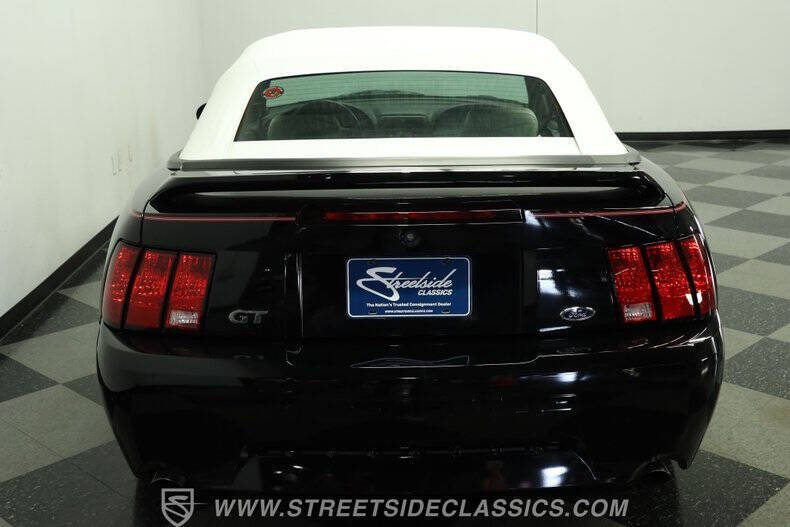 2000 Ford Mustang GT