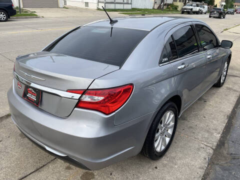 2013 Chrysler 200 Limited