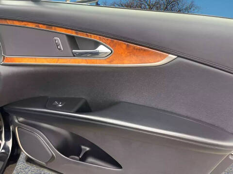 2019 Lincoln Nautilus Select