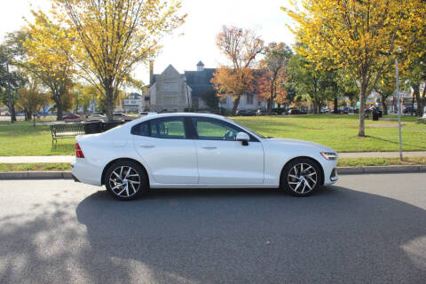 2020 Volvo S60 T5 Momentum