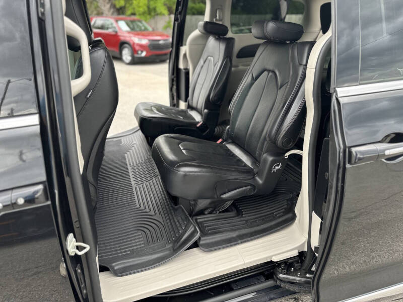 2019 Chrysler Pacifica Touring L