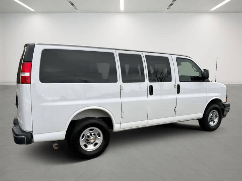 2025 Chevrolet Express LT 2500