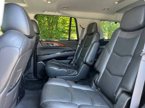 2017 Cadillac Escalade Luxury