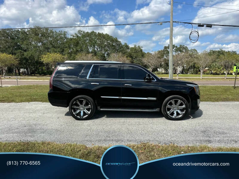 2016 Cadillac Escalade Luxury Collection