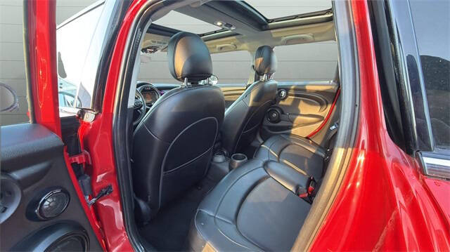 2015 MINI Hardtop 4 Door Cooper