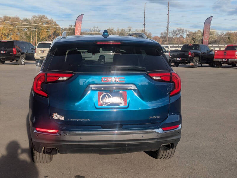 2020 GMC Terrain SLT