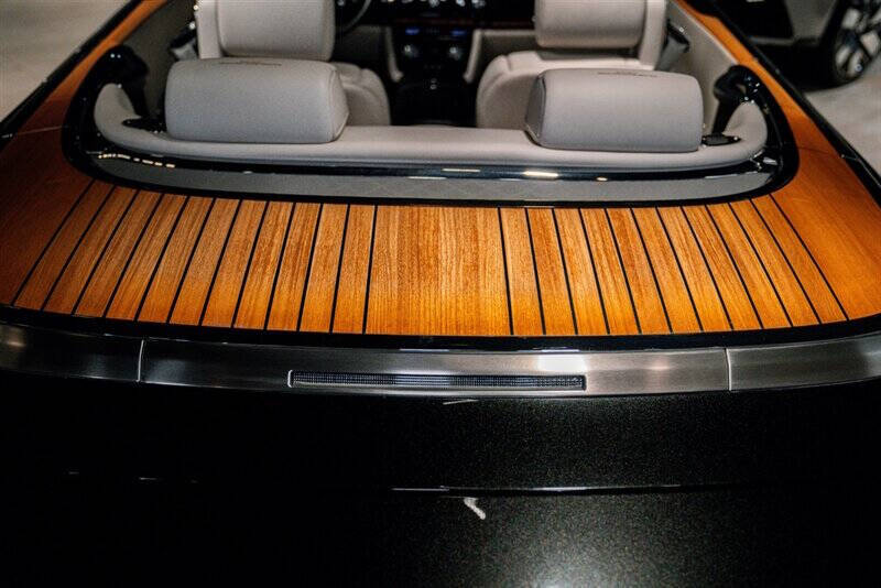 2015 Rolls-Royce Phantom Drophead Coupe