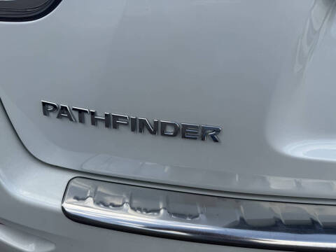 2015 Nissan Pathfinder SV