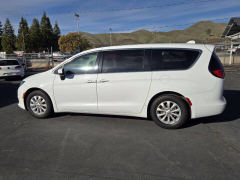 2017 Chrysler Pacifica Touring