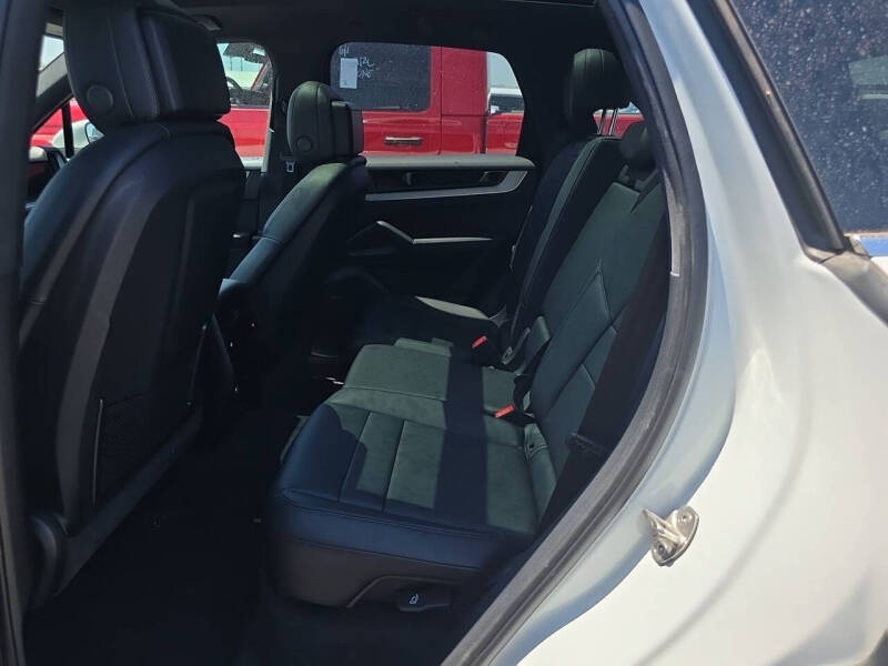 2025 Porsche Cayenne