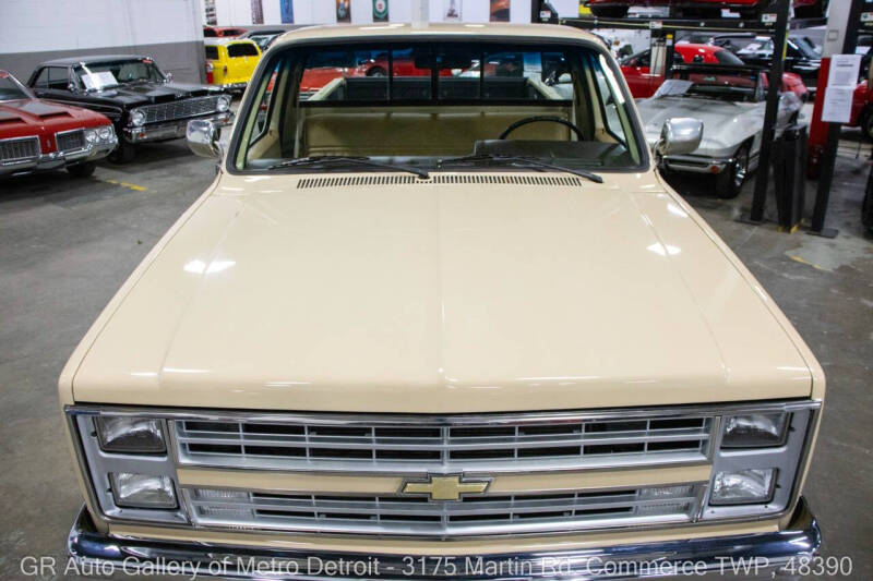 1987 Chevrolet R/V 10 Series V10